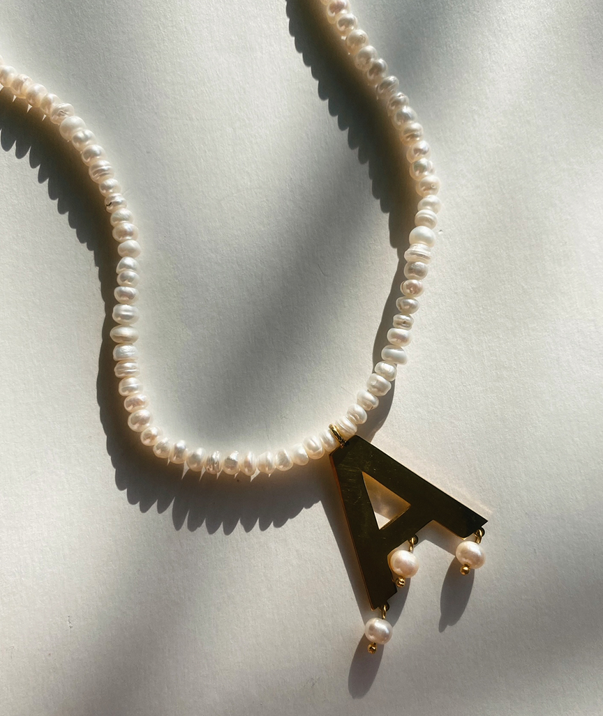 ANAR-JEW_INITIAL-BOLEYN-NECKLACE2 Initialen Boleyn Halskette