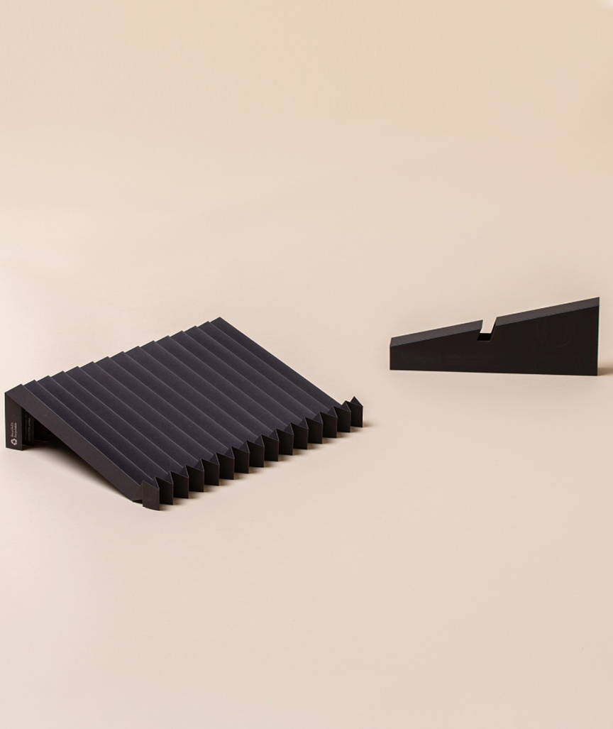 4V25kf9PwyOAJX 45g Laptopständer aus ph-neutralem Recyclingpapier "g.flow" Schwarz