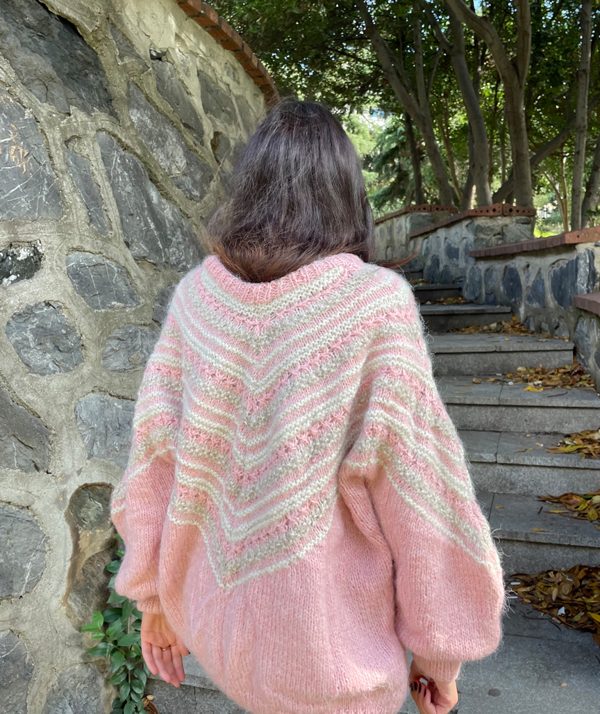 Madame Cheng Pullover