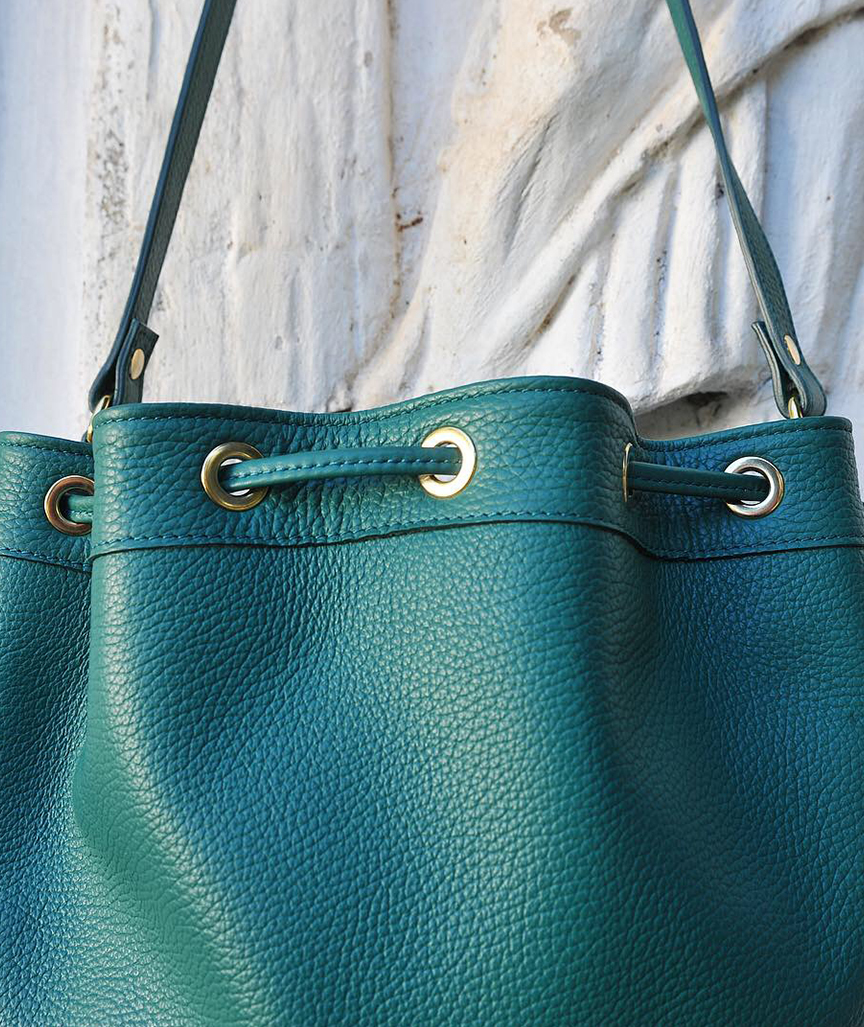 Amira Bucket Bag Avocado