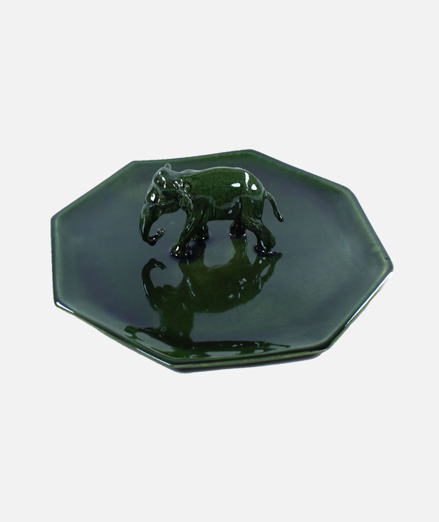 Teller mit Elefantenfigur