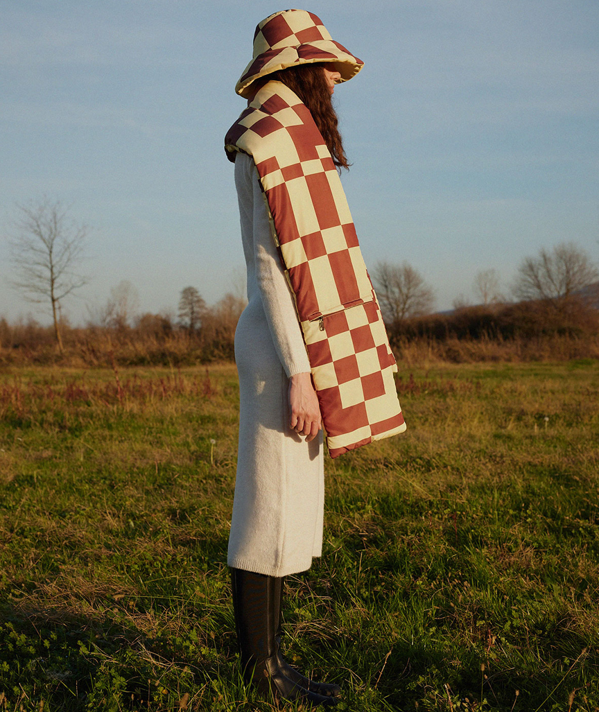 Cosmic Distortion Scarf