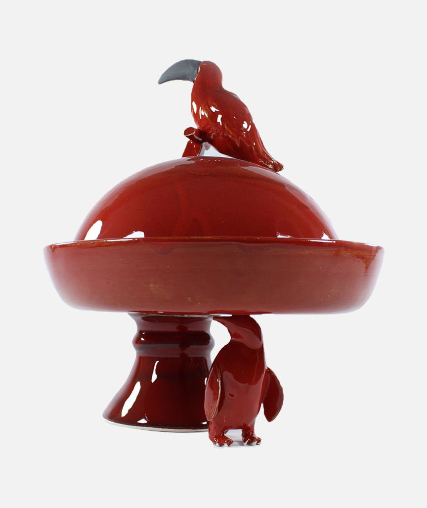 Servierplatte mit Haube und Tierfigur